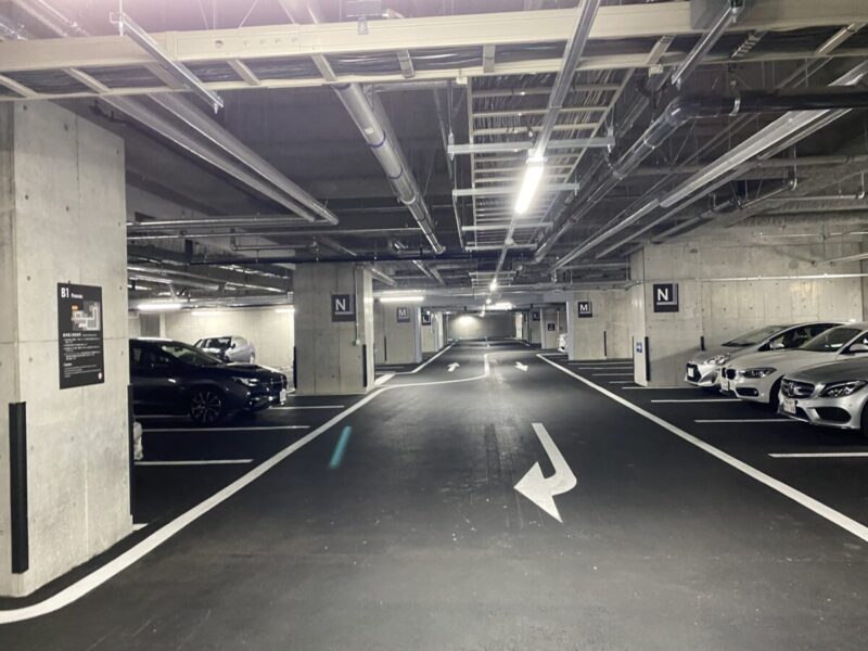 カハラリゾート横浜の地下駐車場
